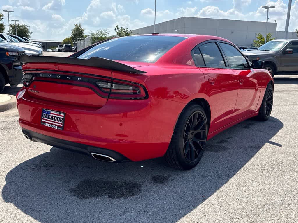 Used 2020 Dodge Charger SXT w/ Leather Interior Group RWD image 5