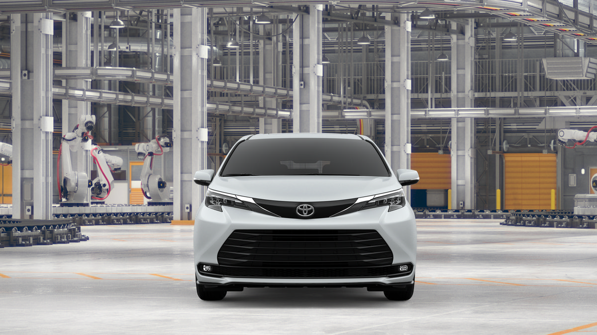 New 2026 Toyota Sienna XLE AWD/4WD image 17