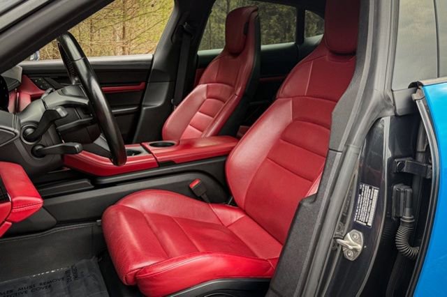 Used 2022 Porsche Taycan 4 Cross Turismo image 36