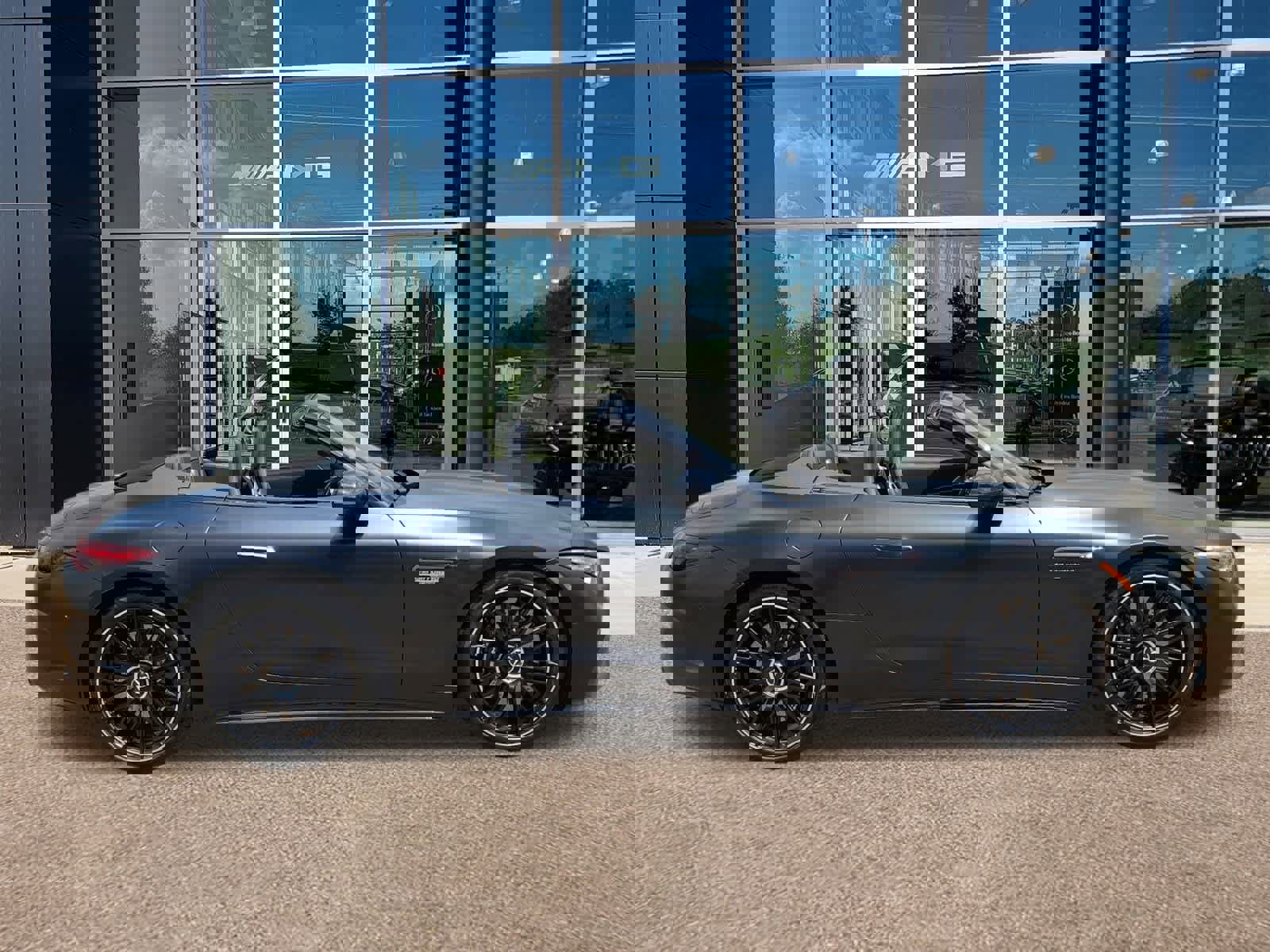 New 2025 Mercedes-Benz SL 63 AMG S e Performance 4MATIC image 26