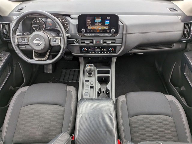 Used 2024 Nissan Pathfinder S image 25