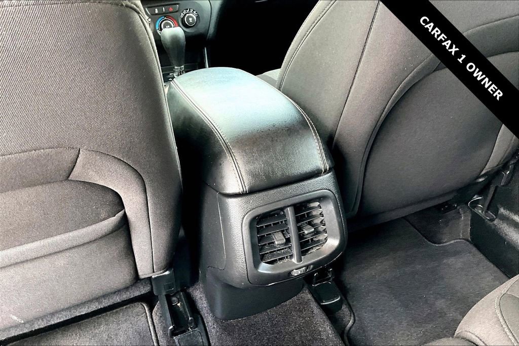 Used 2018 Jeep Cherokee Latitude w/ Altitude Package image 10