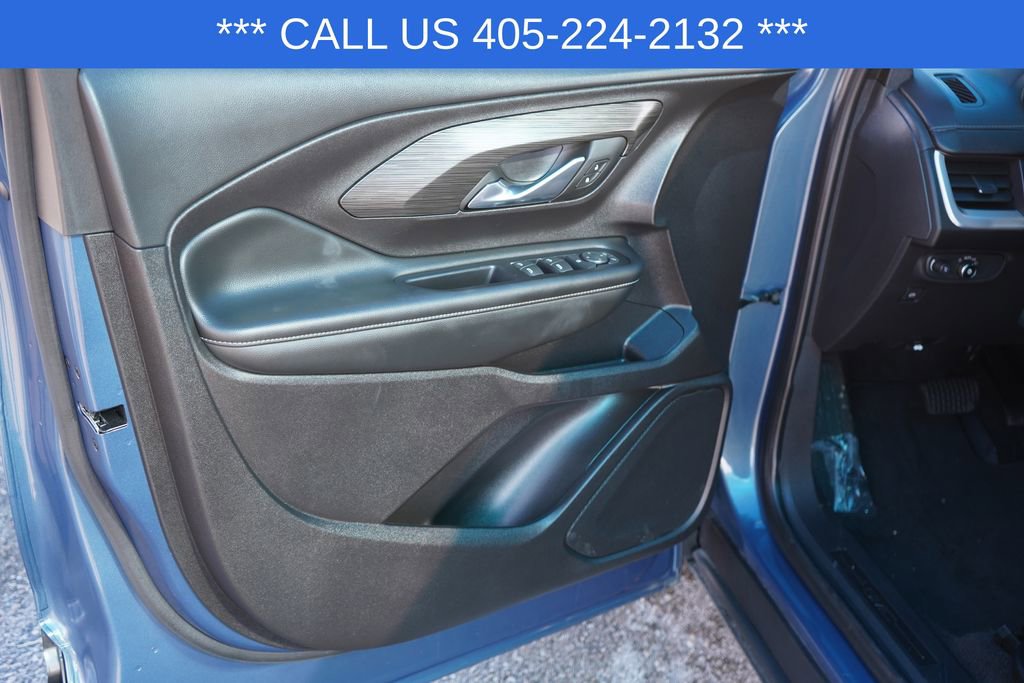 Used 2024 GMC Terrain SLE image 15