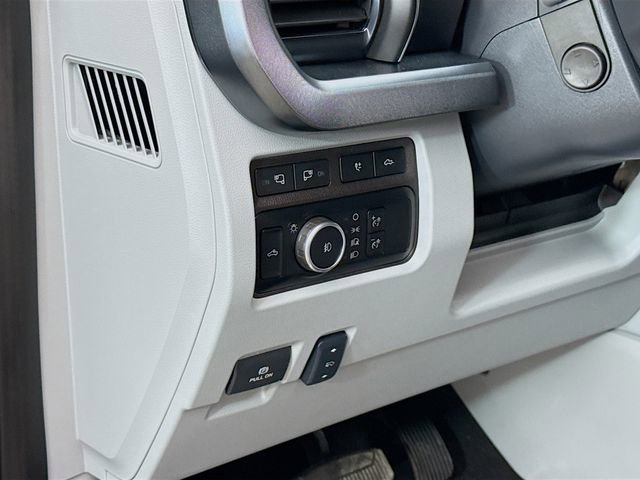 Used 2024 Ford F250 Limited w/ FX4 Off-Road Package AWD/4WD image 10