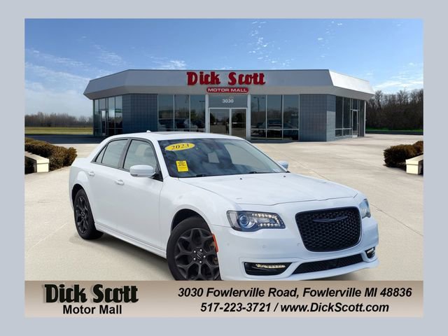 Used 2023 Chrysler 300 Touring L w/ Popular Equipment Group AWD/4WD image 1