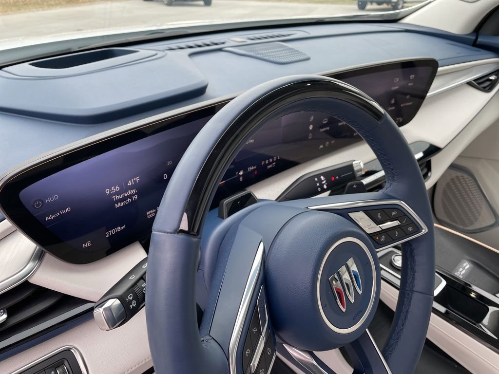 Used 2025 Buick Enclave Avenir w/ Super Cruise Package image 12