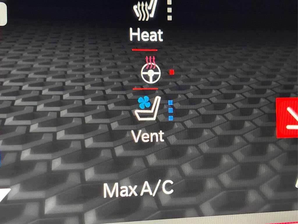 Used 2024 Dodge Hornet R/T Plus w/ Tech Pack Plus w/o Parking image 41