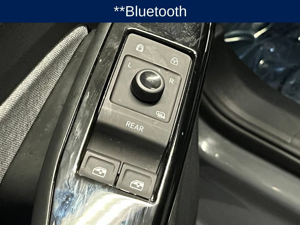 Used 2024 Volkswagen ID.4 2WD image 17