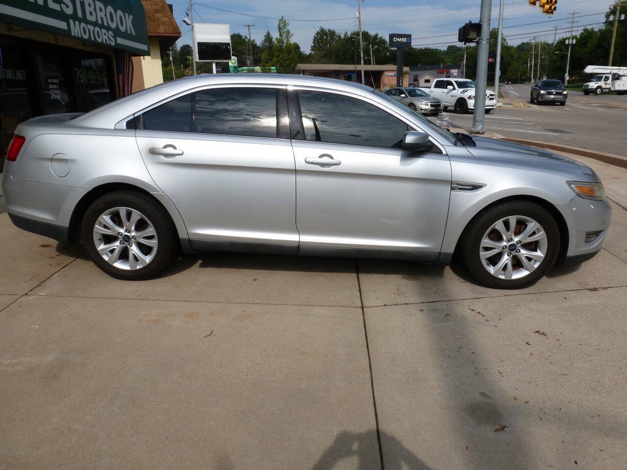 Used 2010 Ford Taurus SEL AWD/4WD image 5