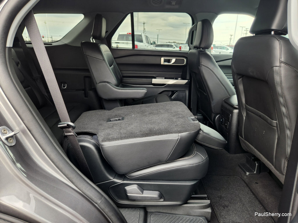 Used 2024 Ford Explorer XLT w/ Equipment Group 202A image 48
