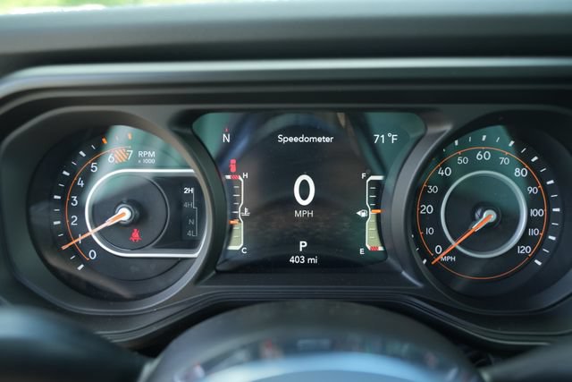 Used 2026 Jeep Wrangler Unlimited Sahara AWD/4WD image 28