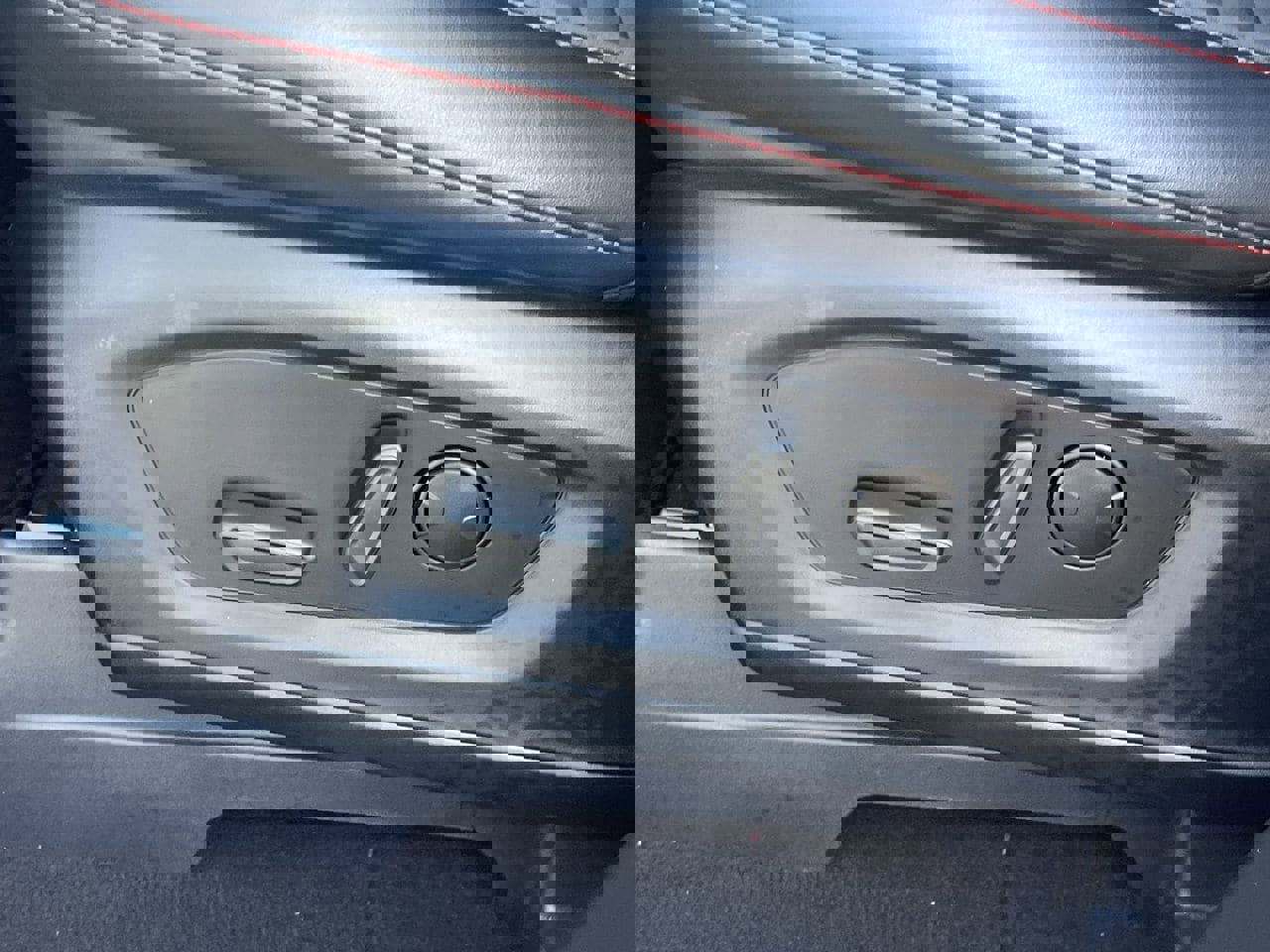 New 2026 Ford Explorer ST-Line w/ ST-Line Street Pack image 19