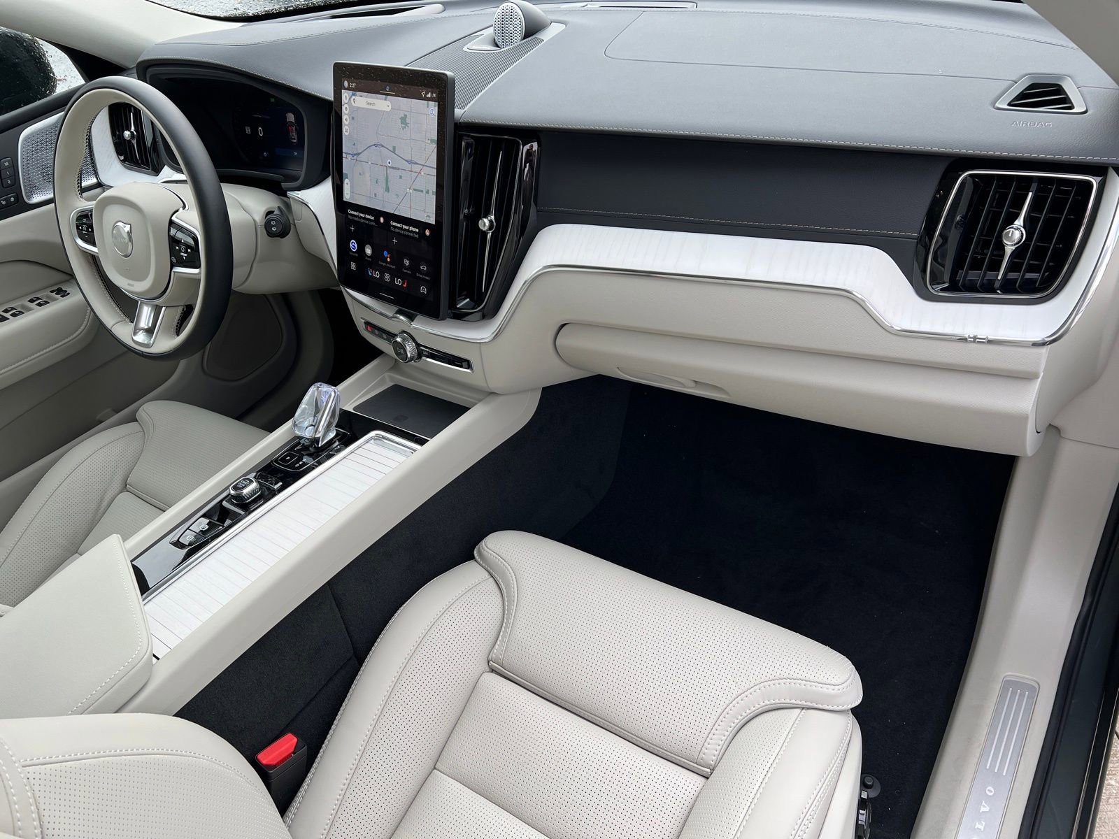 New 2026 Volvo XC60 T8 Ultra image 16