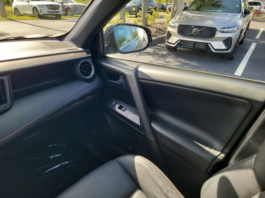 Used 2017 Toyota RAV4 SE FWD image 12