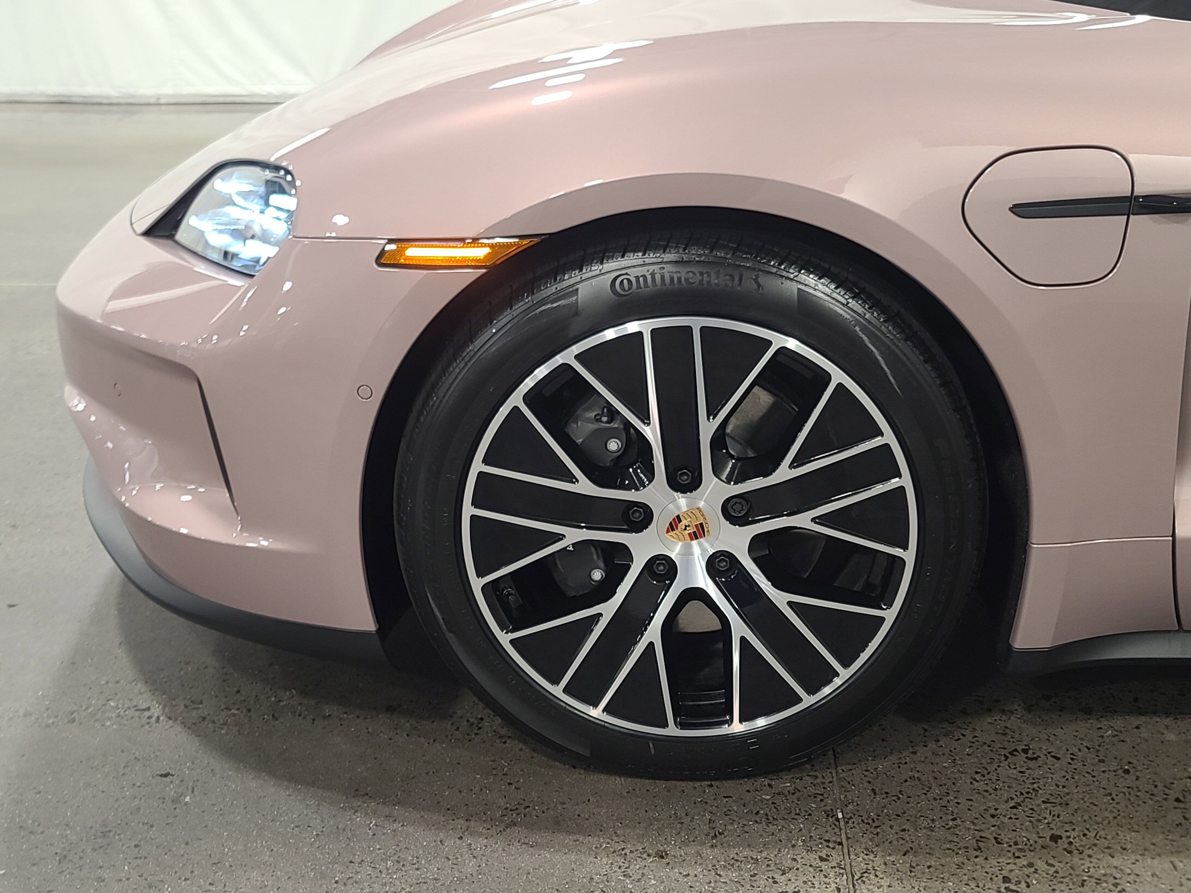 New 2026 Porsche Taycan RWD image 33