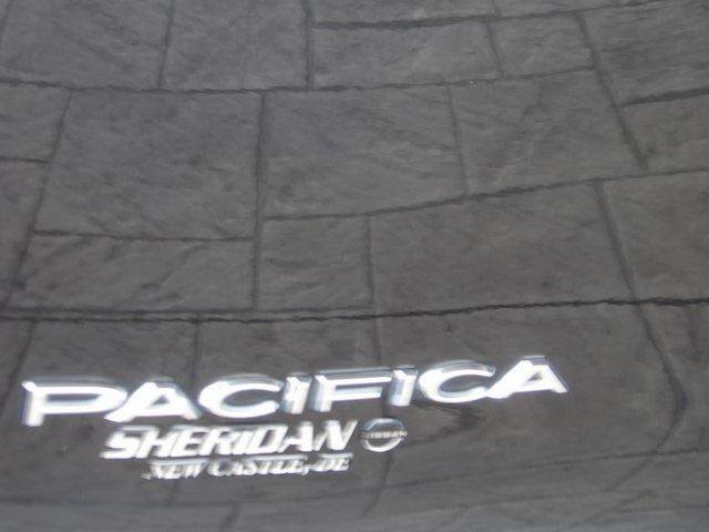 Used 2018 Chrysler Pacifica Limited w/ Tire & Wheel Group image 8