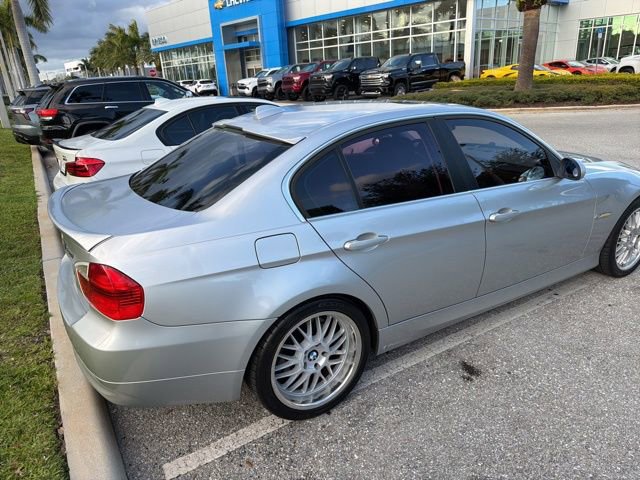 Used 2006 BMW 330i Sedan RWD image 3