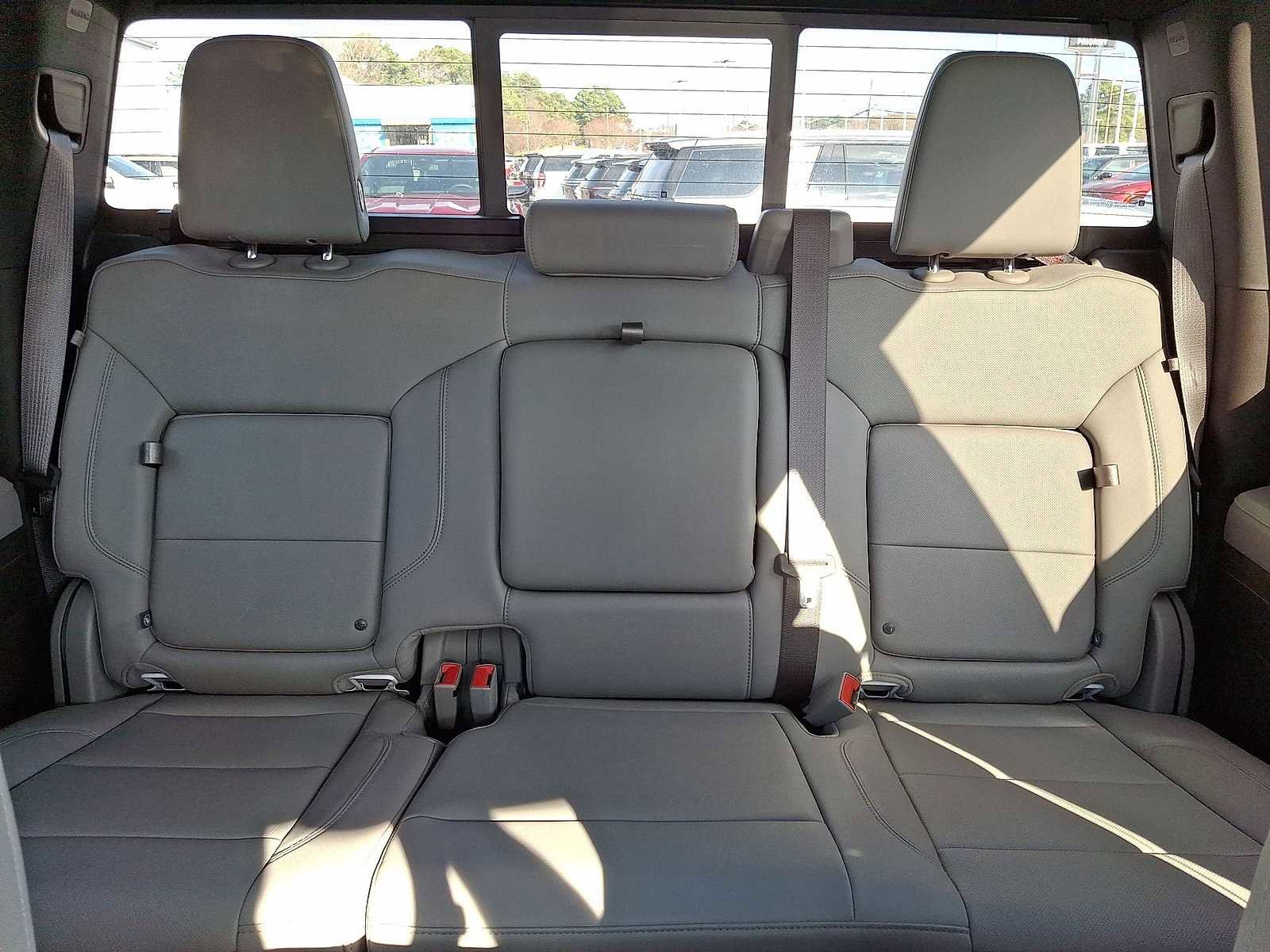 Used 2024 Chevrolet Silverado 2500 LTZ w/ LTZ Convenience Package image 14