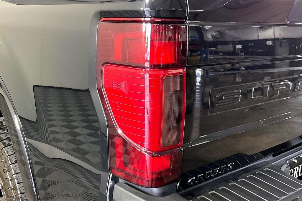 Used 2022 Ford F250 Lariat w/ Tremor Off-Road Package AWD/4WD image 39