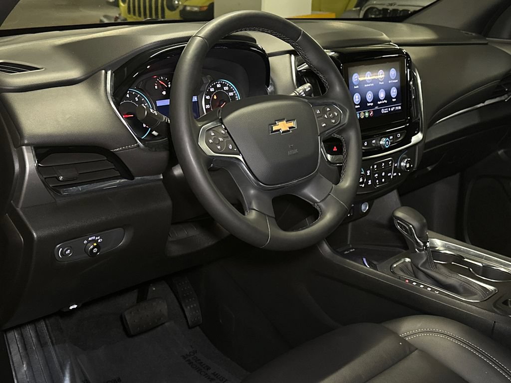 Used 2023 Chevrolet Traverse LT AWD/4WD image 21
