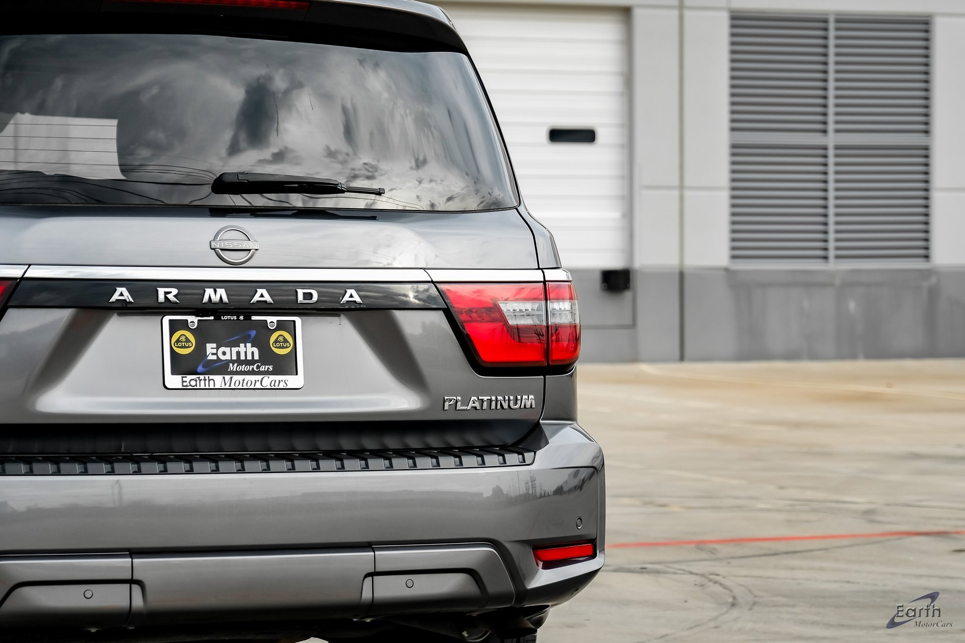 Used 2021 Nissan Armada SL w/ Captain's Chairs Package image 12