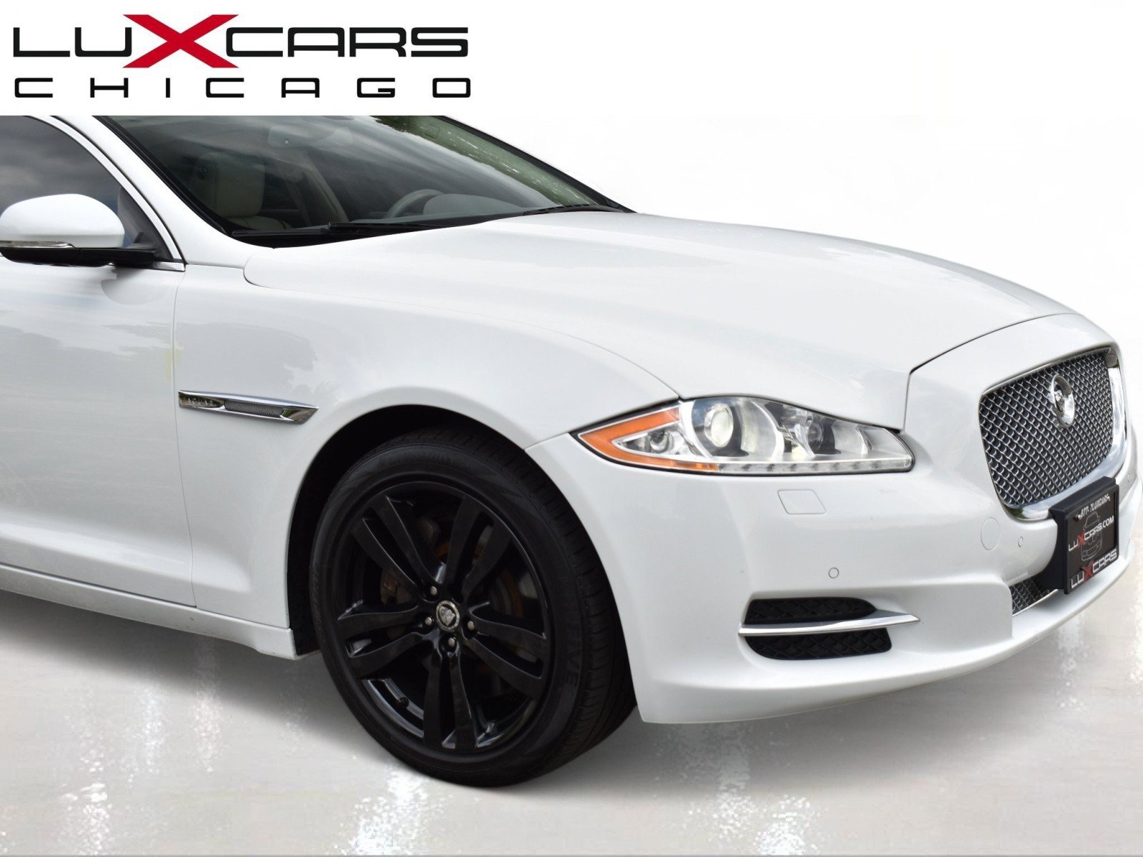 Used 2011 Jaguar XJ L RWD image 3
