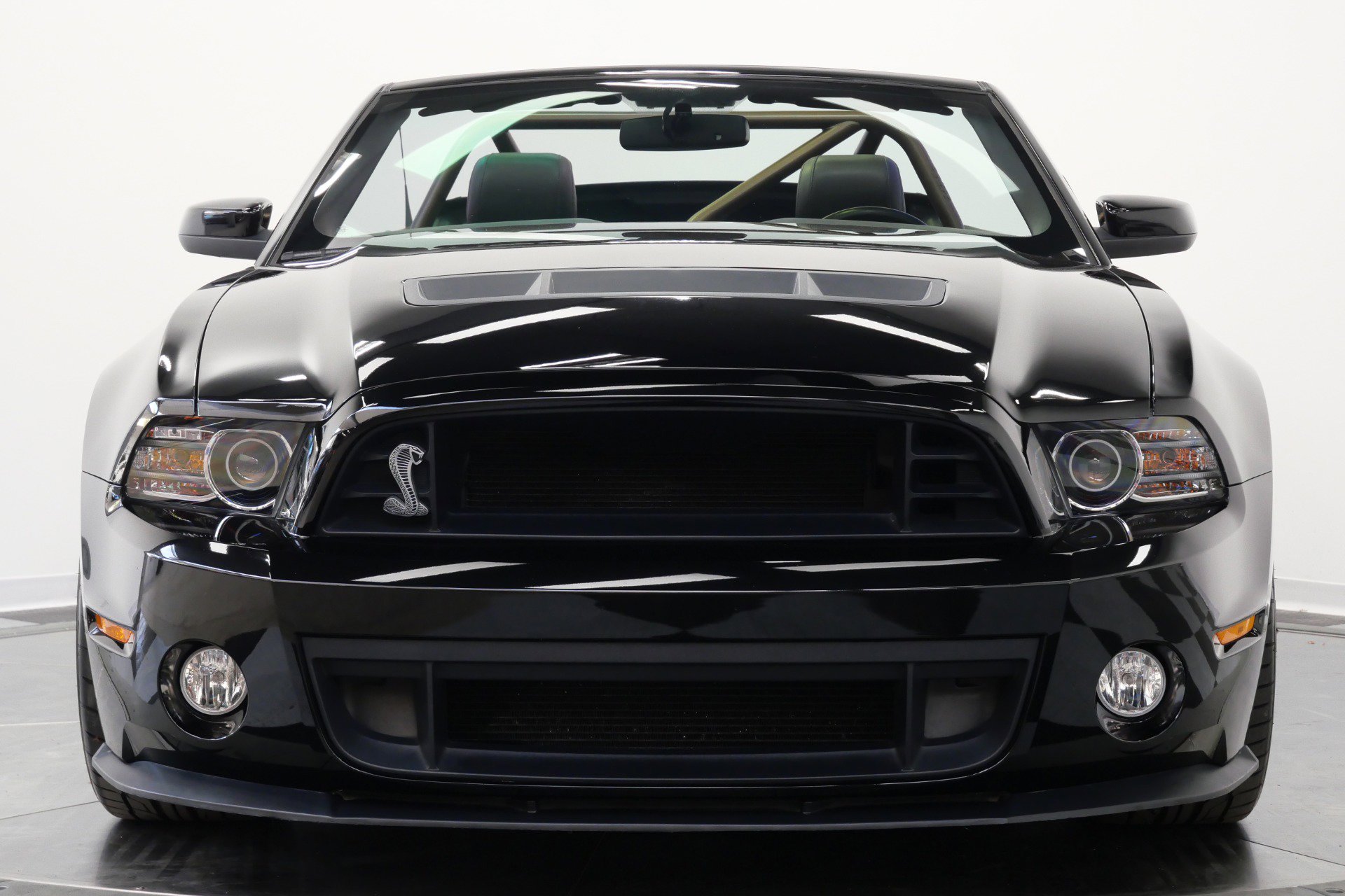 Used 2013 Ford Mustang Shelby GT500 RWD image 4