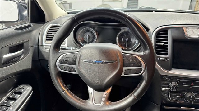 Used 2019 Chrysler 300 Touring w/ Sport Appearance Package image 20