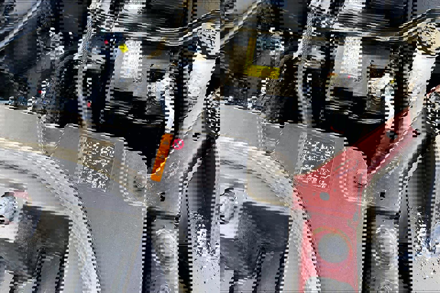 Used 2023 GMC Acadia AT4 w/ Technology Package image 33