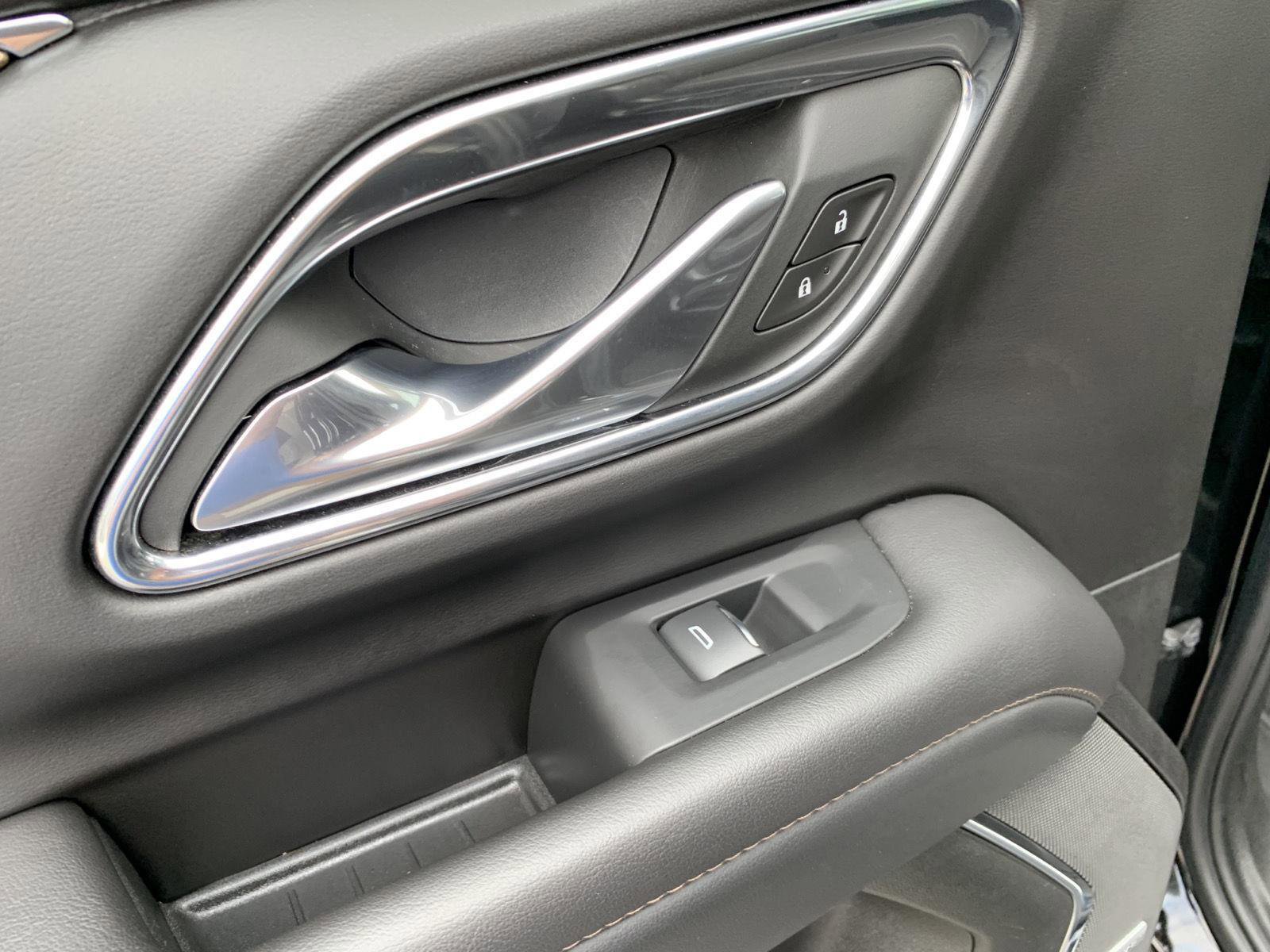 Used 2023 Chevrolet Tahoe High Country image 35