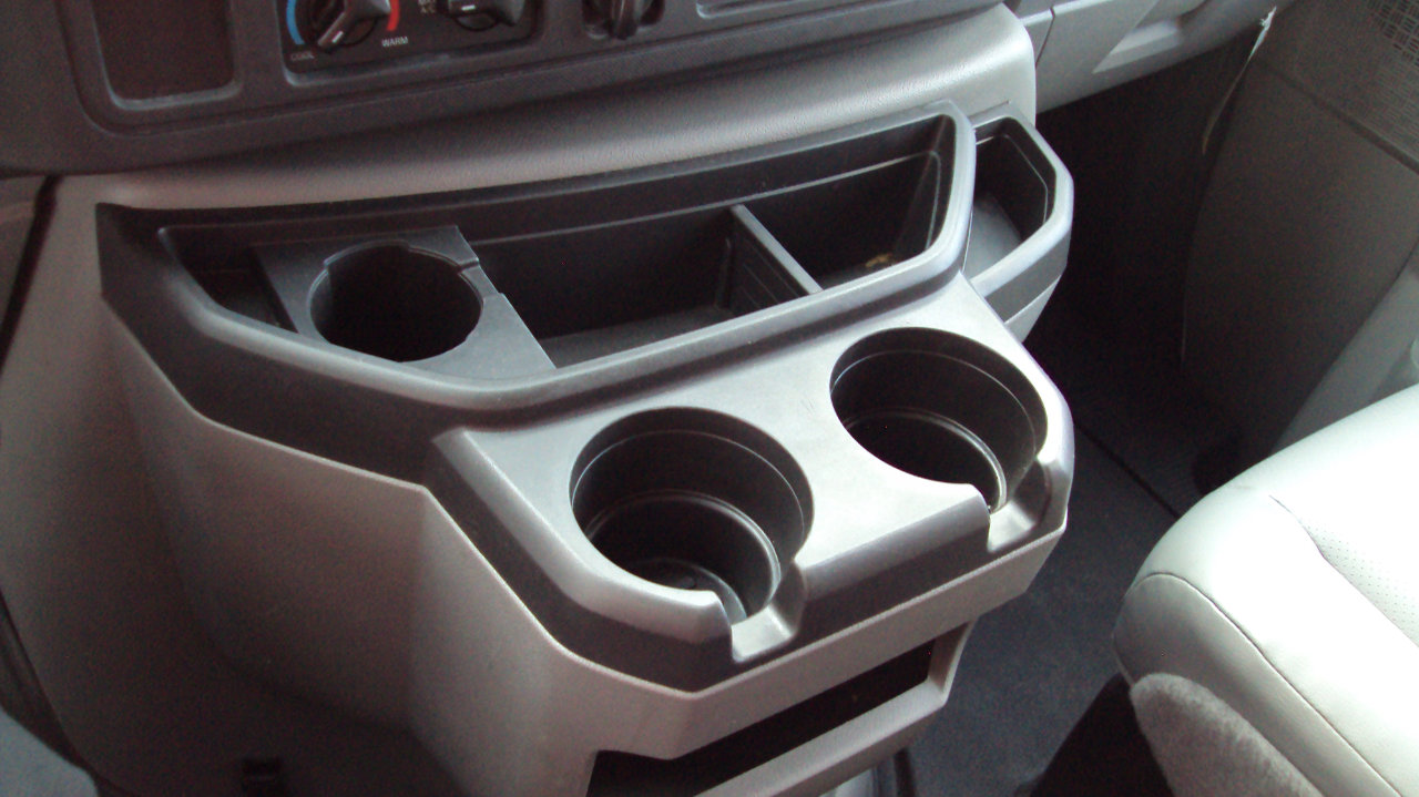 Used 2014 Ford E-250 and Econoline 250 Extended w/ Power Group image 32