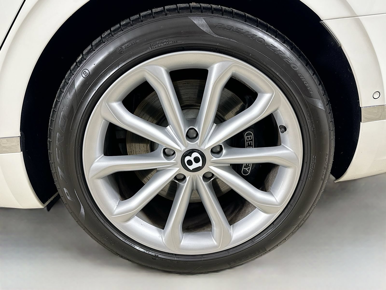 Used 2022 Bentley Flying Spur V8 AWD/4WD image 41