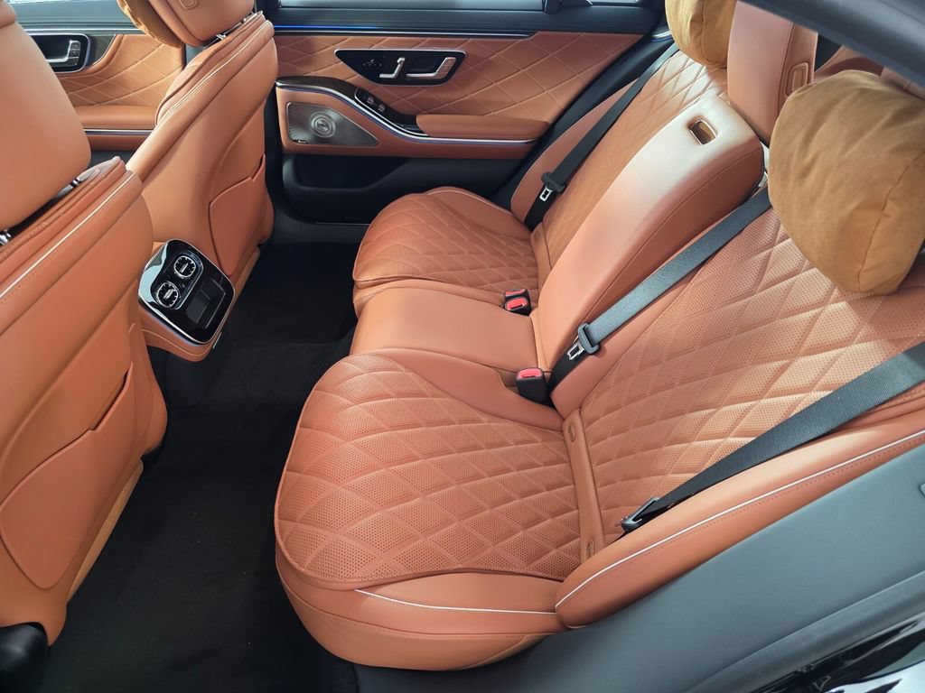 New 2027 Mercedes-Benz S 580 4MATIC Sedan image 11