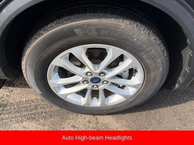 Used 2022 Ford Escape SE w/ Cold Weather Package image 13