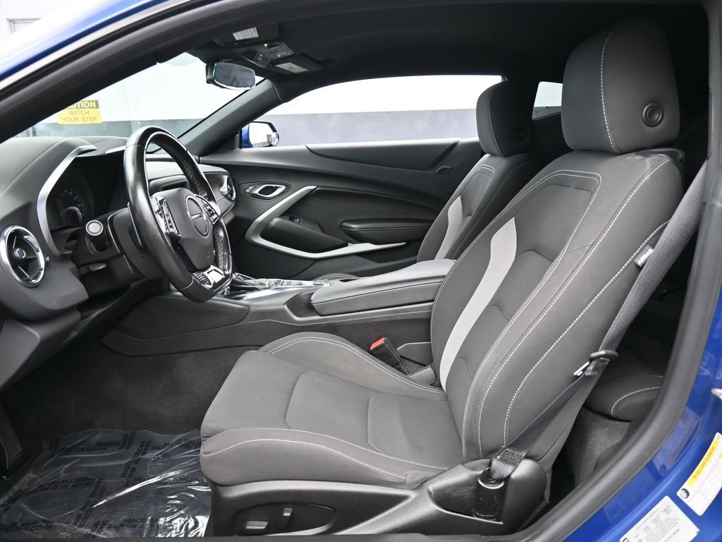 Used 2023 Chevrolet Camaro LT image 11