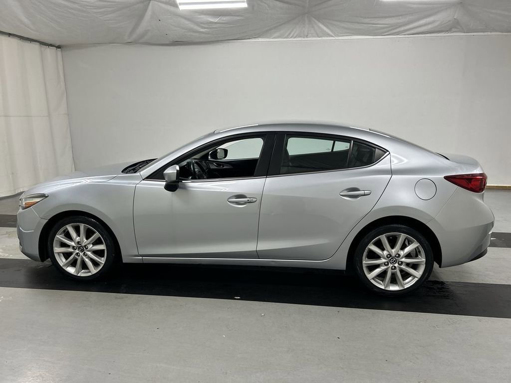 Used 2017 MAZDA MAZDA3 Touring FWD image 6