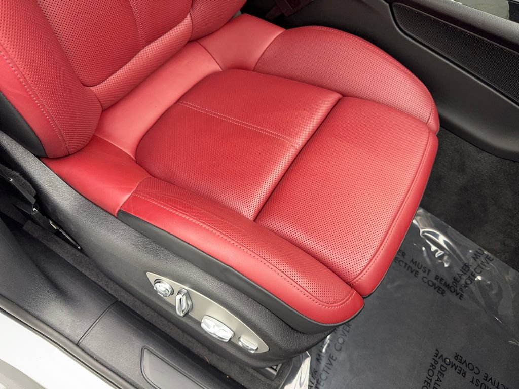 Used 2022 Porsche Macan AWD/4WD image 45