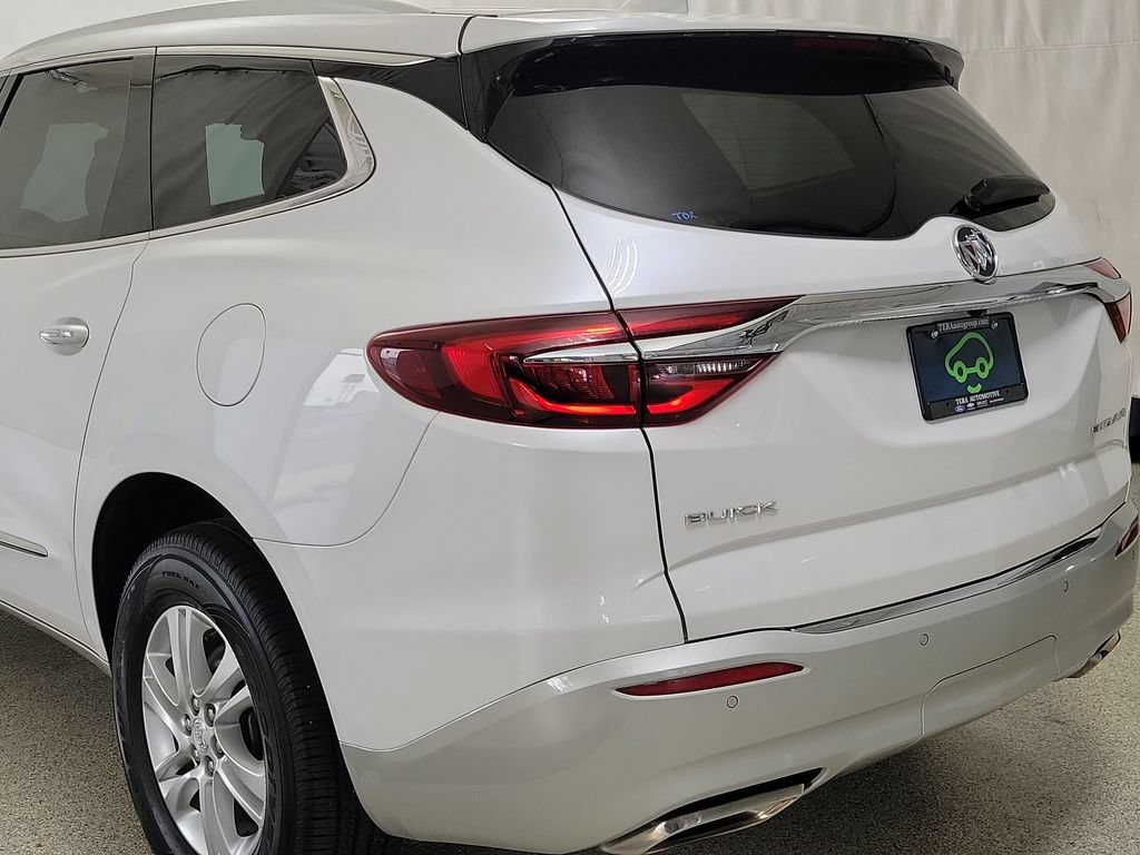 Certified 2018 Buick Enclave Essence FWD image 7