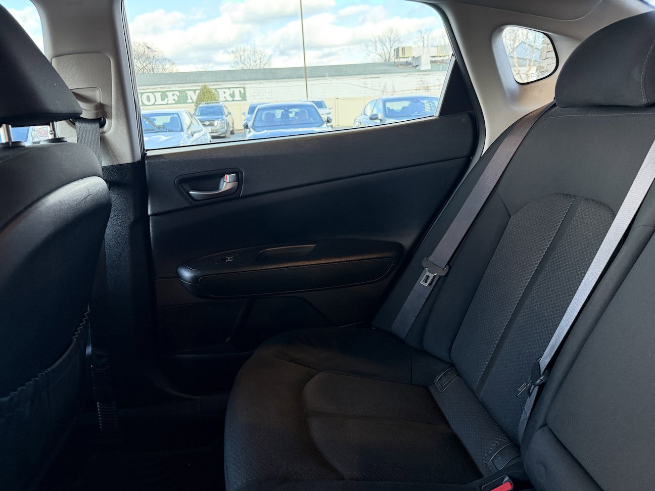 Used 2018 Kia Optima LX image 25