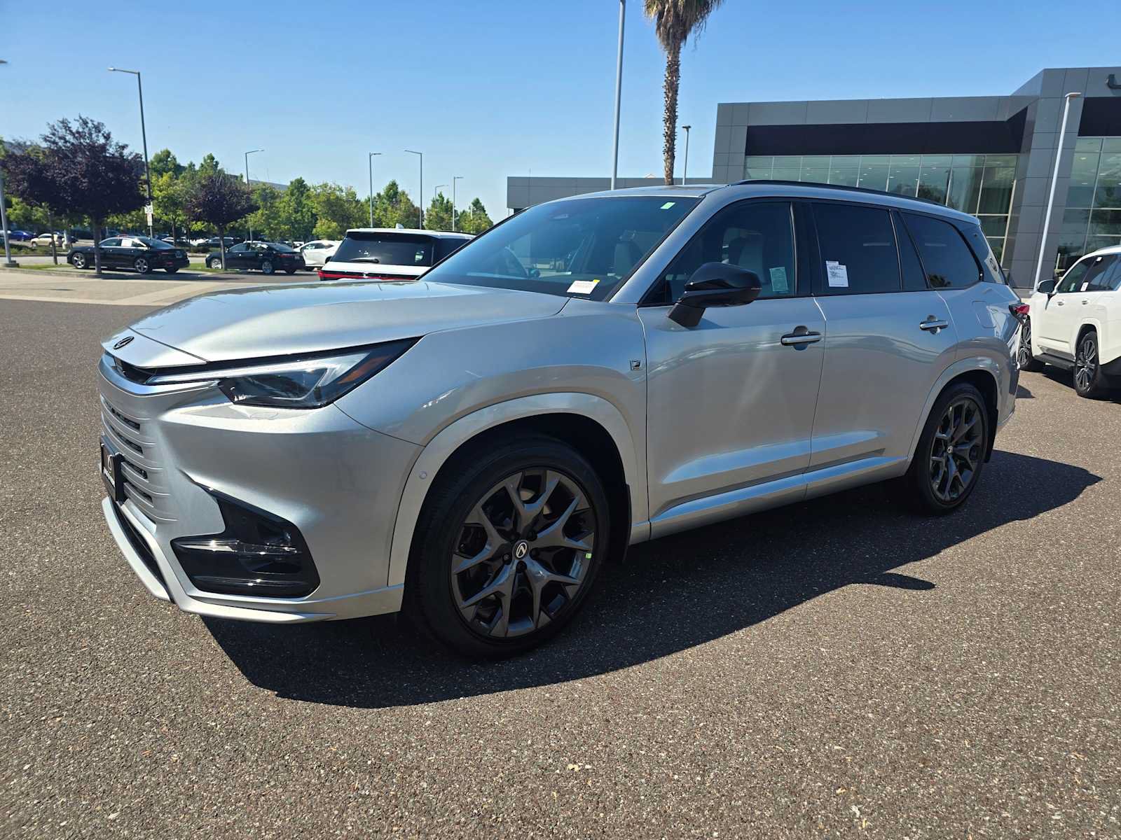 New 2026 Lexus TX 500h AWD image 7