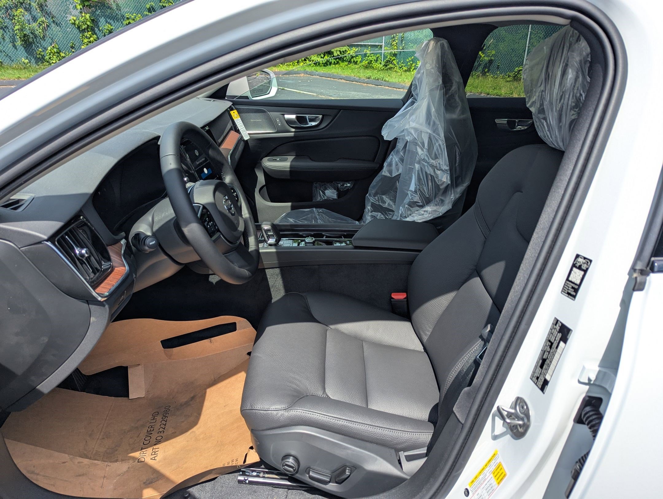 New 2026 Volvo V60 B5 Cross Country Plus w/ Protection Package Premier image 8