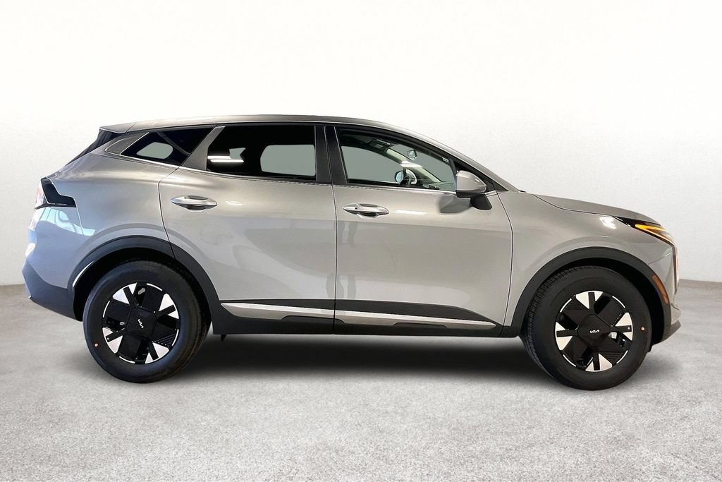 Used 2026 Kia Sportage LX FWD image 8
