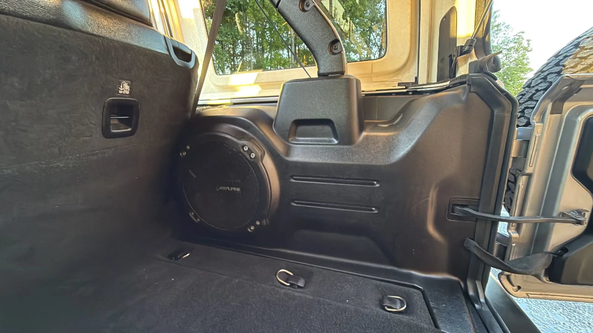 Used 2019 Jeep Wrangler Unlimited Sahara w/ Quick Order Package 24M Moab AWD/4WD image 46