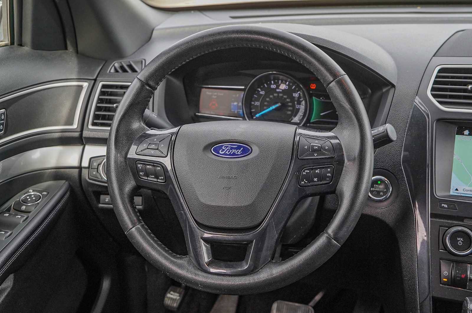 Used 2017 Ford Explorer XLT w/ Equipment Group 202A image 26