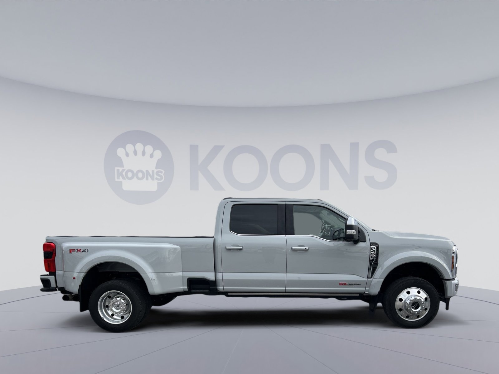Used 2025 Ford F450 Platinum w/ Platinum Plus Package image 8