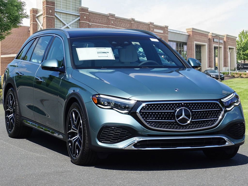New 2026 Mercedes-Benz E 450 4MATIC All-Terrain Wagon image 3