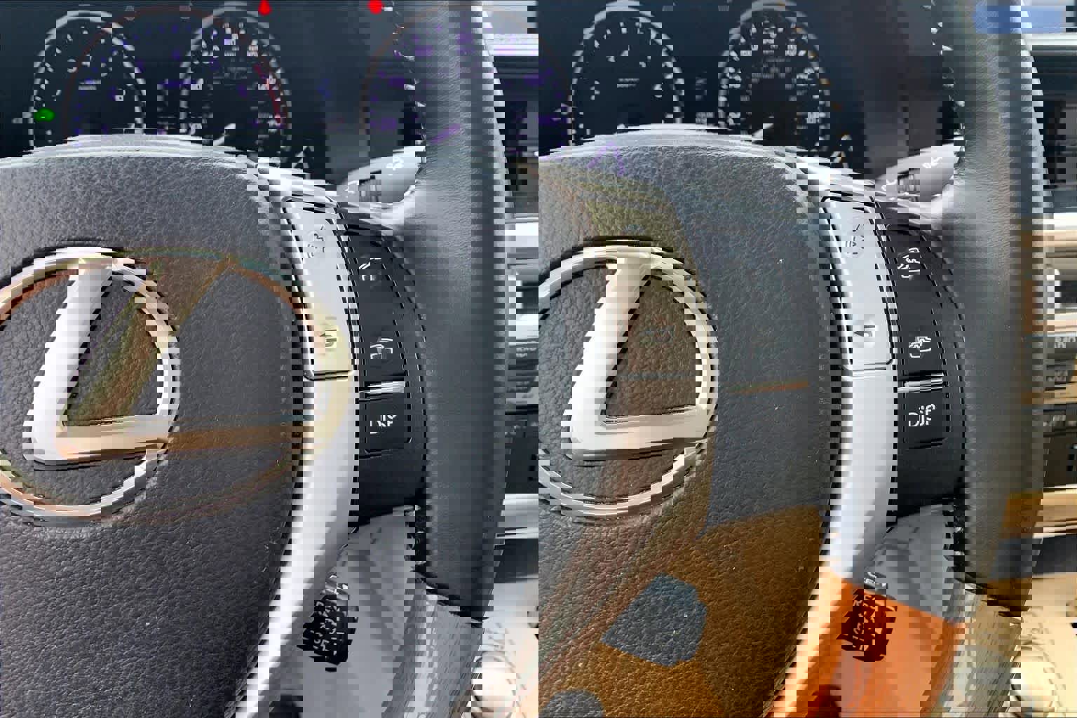 Used 2014 Lexus ES 300h w/ Premium Package w/Bamboo Trim image 25