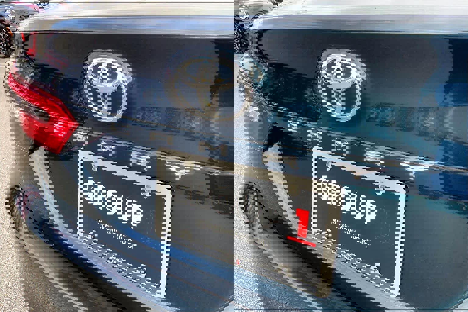 Used 2018 Toyota Camry LE image 30