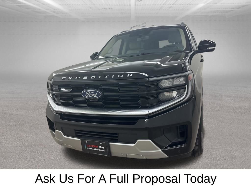 Used 2025 Ford Expedition Platinum image 6