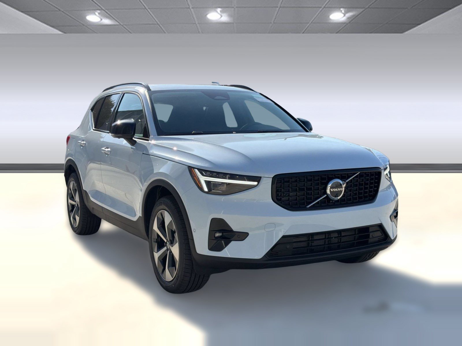 New 2026 Volvo XC40 B5 Plus w/ Protection Package Premier AWD/4WD image 7